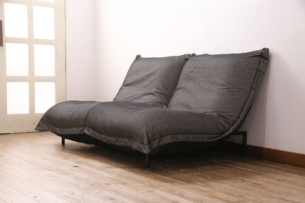 中古　ligne roset(リーン・ロゼ)　ゆったりとした雰囲気づくりにぴったりのCALIN(カラン)ソファ(2人掛け)(R-050431)