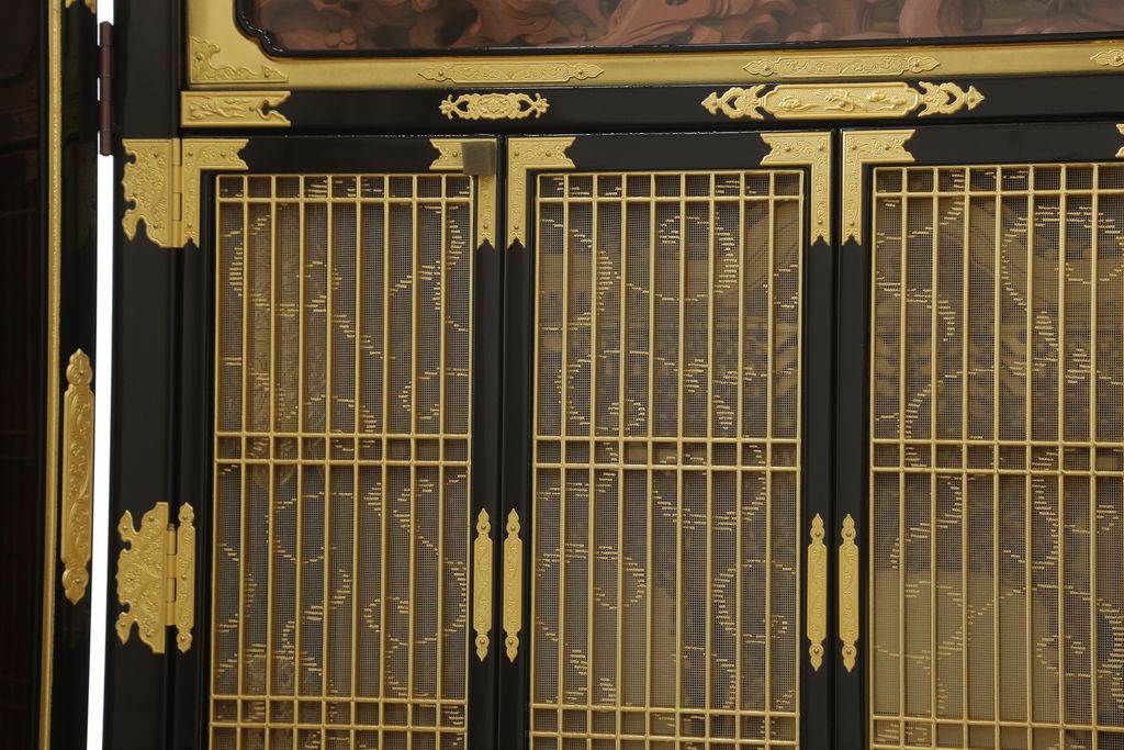 中古　未使用　展示品　100代　金仏壇「白木彫」　和と洋どちらの空間にもおすすめの長岡仏壇(定価約180万円)(R-051621)
