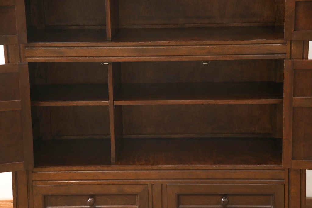 中古　松本民芸家具　B型サイドボード　ジャコビアン様式がクラシカルなキャビネット(収納棚、戸棚)(定価約65万円)(R-065436)