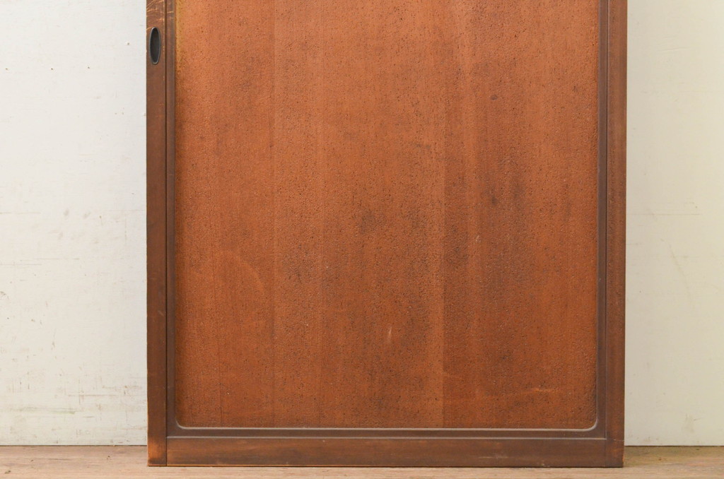  アンティーク建具　モダンな雰囲気漂う横桟入り柾目板戸1枚(引き戸)(R-071618)