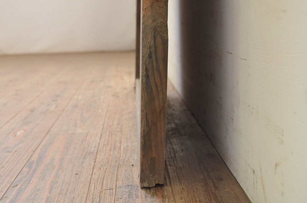 アンティーク建具　杉材　経年による風合いが魅力的な一枚板の板戸1枚(引き戸)(R-071620)
