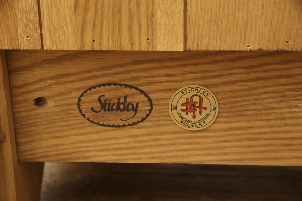 アメリカヴィンテージ　Stickley(スティックレー、スティックレイ)　ナチュラルテイストの空間づくりにおすすめのキャビネット(ブックケース、本箱、収納棚、戸棚、ビンテージ)(R-065391)