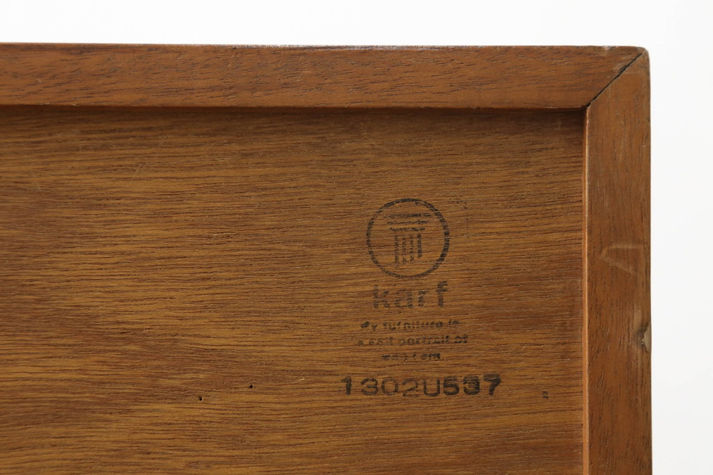 イギリスビンテージ　A.H.McIntosh(マッキントッシュ)社　チーク材　シンプルなデザインと木の温もり感じる色味が魅力のサイドボード(リビングボード、収納棚、戸棚、英国、ヴィンテージ)(R-071193)