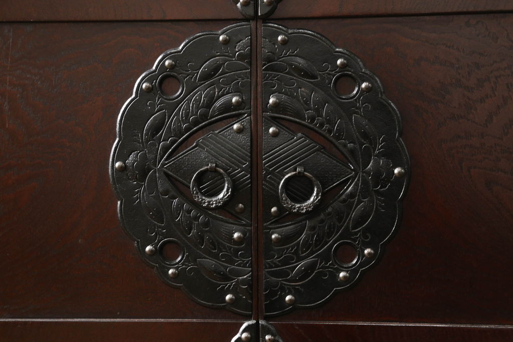 中古　美品　岩谷堂箪笥　桜木家具店作　天板リメイク　和の趣あふれるサイドボード(収納棚、ローチェスト、引き出し、ローボード、リビングボード、テレビ台)(R-051129)