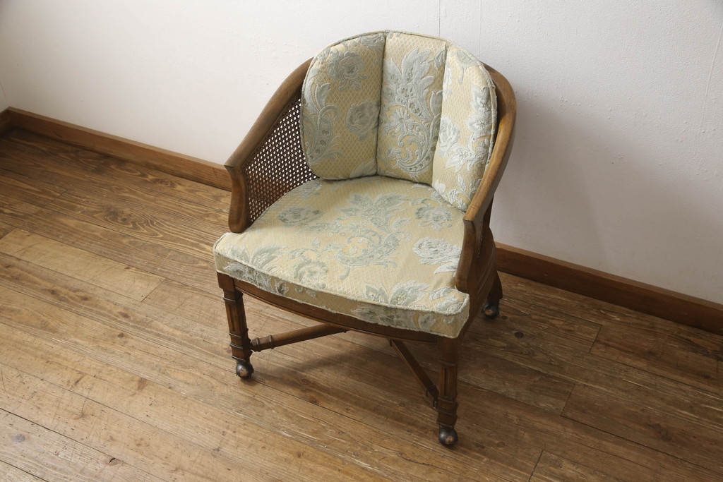 中古　美品　DREXEL HERITAGE(ドレクセルヘリテイジ)　くつろぎの時間を演出するキャスター付きアームチェア(椅子、イス、ダイニングチェア)(R-064378)