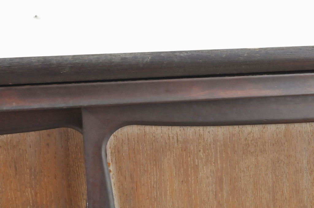 和製アンティーク　真鍮(しんちゅう)金具　縁の桑材がアクセント!上品なデザインが魅力の時代箪笥ローボード(テレビ台、サイドボード、リビングボード、引き出し、収納棚、戸棚)(R-065190)