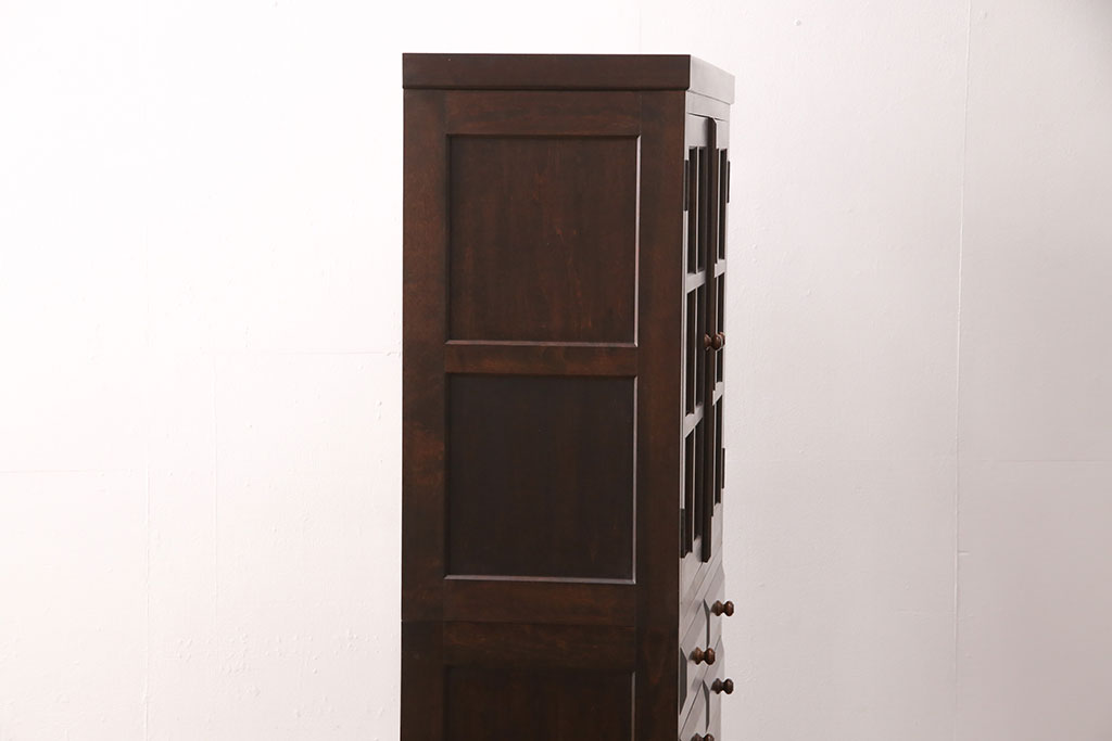 中古　松本民芸家具　シックな佇まいが魅力のG-1型面取り食器棚(収納棚、カップボード)(R-050396)