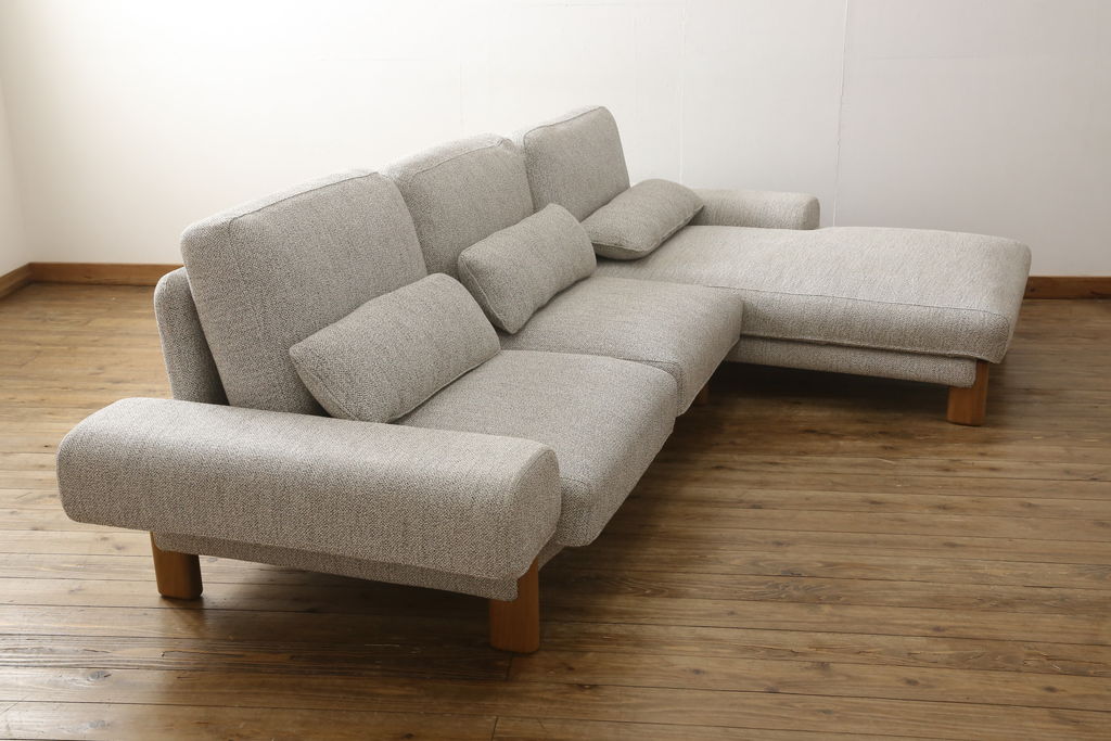 中古　展示美品　2019年8月購入　エスティック　フォルマックス(formax)　パンナ(PANNA)　フェザー　ナチュラルな空間づくりにおすすめの2P片肘ソファ(右)+片肘ロングシートソファ(左)セット(二人掛けソファ、カウチソファ、ロングソファ)(定価約86万8千円)(R-056023)