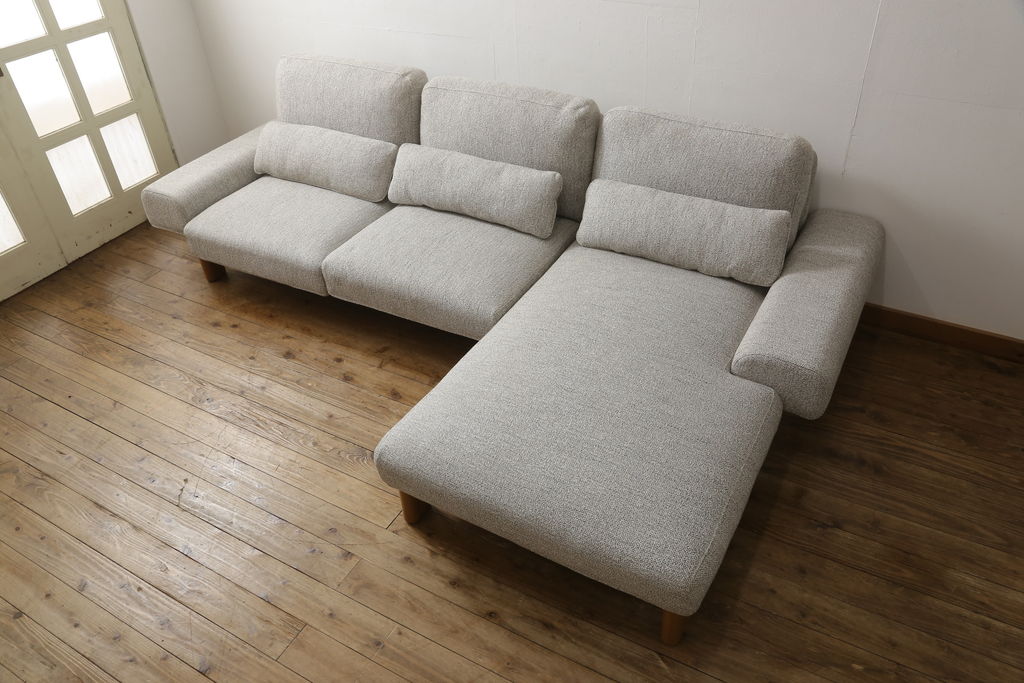 中古　展示美品　2019年8月購入　エスティック　フォルマックス(formax)　パンナ(PANNA)　フェザー　ナチュラルな空間づくりにおすすめの2P片肘ソファ(右)+片肘ロングシートソファ(左)セット(二人掛けソファ、カウチソファ、ロングソファ)(定価約86万8千円)(R-056023)