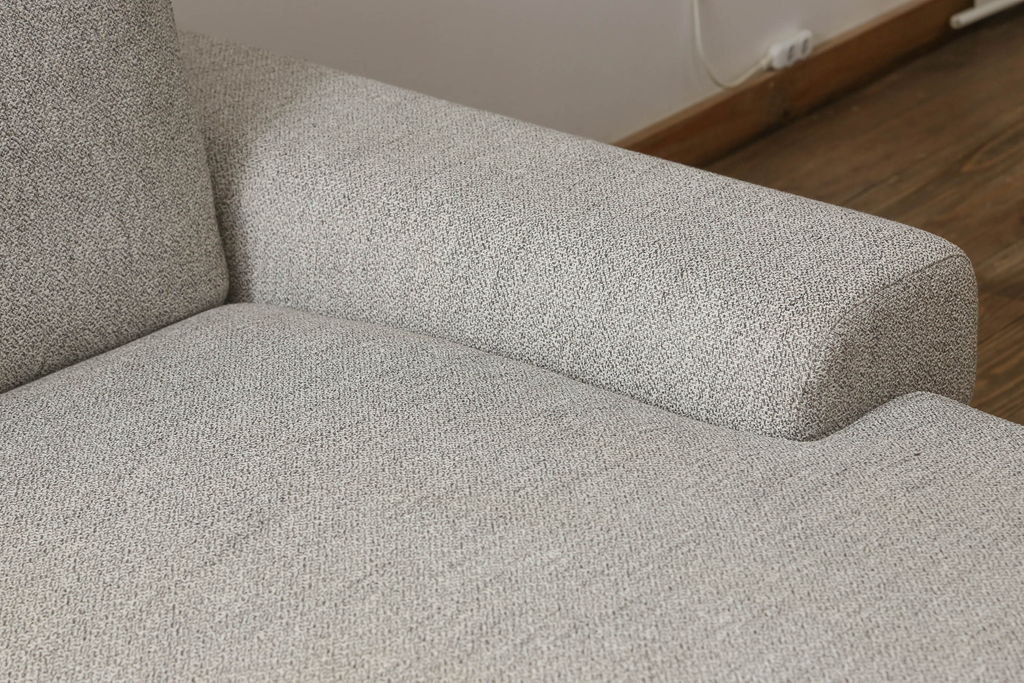 中古　展示美品　2019年8月購入　エスティック　フォルマックス(formax)　パンナ(PANNA)　フェザー　ナチュラルな空間づくりにおすすめの2P片肘ソファ(右)+片肘ロングシートソファ(左)セット(二人掛けソファ、カウチソファ、ロングソファ)(定価約86万8千円)(R-056023)