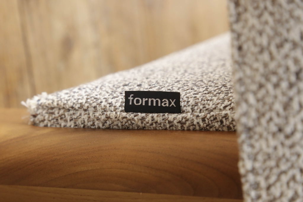 中古　展示美品　2019年8月購入　エスティック　フォルマックス(formax)　パンナ(PANNA)　フェザー　ナチュラルな空間づくりにおすすめの2P片肘ソファ(右)+片肘ロングシートソファ(左)セット(二人掛けソファ、カウチソファ、ロングソファ)(定価約86万8千円)(R-056023)