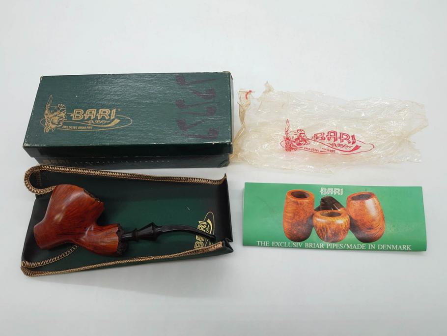 アイルランド　PETERSON’S(ピーターソン)　STERLING SILVER(スターリング シルバー)/デンマーク　BARI(バリ)　素材を生かしたデザインが持ち味のパイプ煙草4点セット(タバコ、木製、 喫煙具、煙草、煙管、キセル、箱付き、袋付き、北欧)(R-079513)