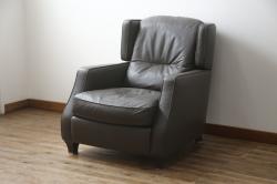 中古　プラスカーサ取り扱い　NATUZZI ITALIA(ナツッジイタリア)　AMADEUS(アマデウス)　メンズライクな空間づくりに活躍する1人掛けソファ(一人掛け、アームソファ、1P)(定価約45万円)(R-079099)