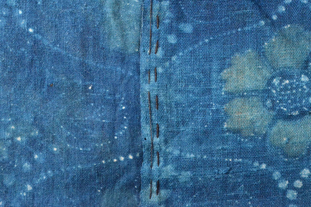 明治期　赤入り藍型染木綿古布(布団皮、藍染)(R-052916)