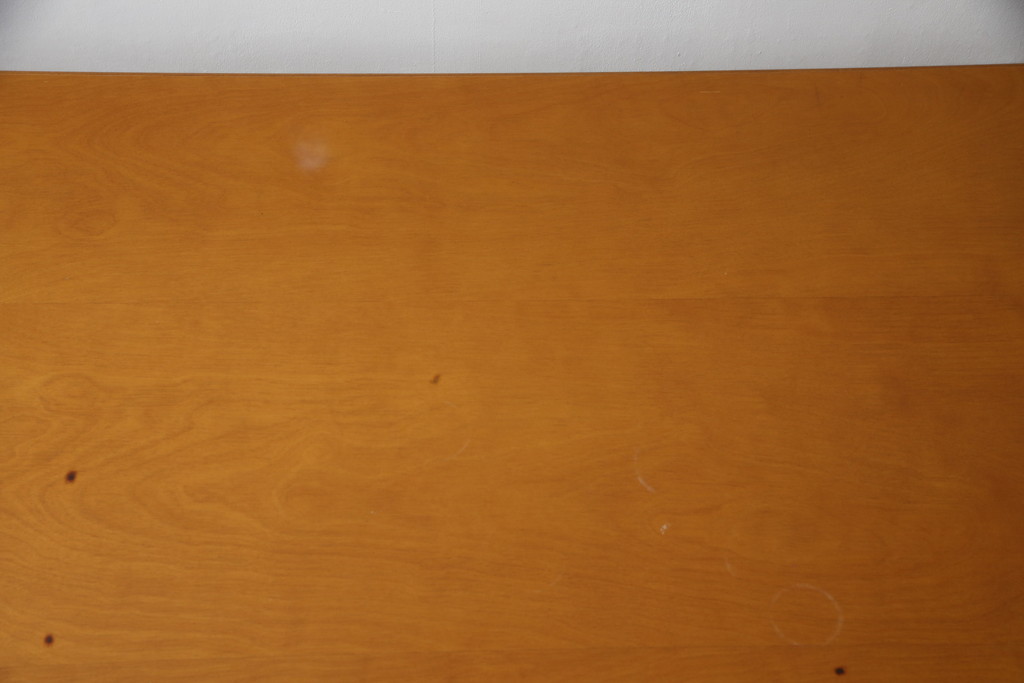中古　横浜クラシック家具　ダニエル(daniel)　アーリーアメリカンシリーズ　Michel(ミッシェル)　A-307　ヨーロピアンな装飾が上品なダイニングテーブル(ミッシェルテーブル、4人掛け、6人掛け、食卓)(R-079035)
