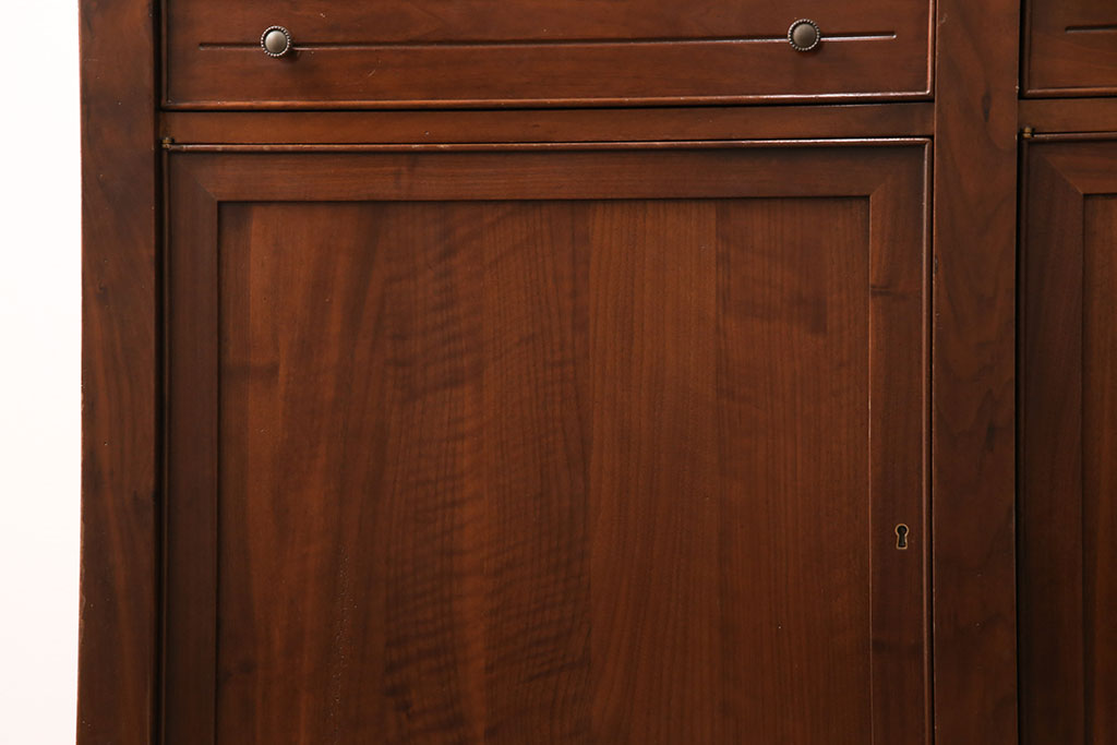 中古　展示美品　イタリア製　MARCHETTI(マルケッティ)　希少モデル!　特大キャビネット(収納棚、食器棚、カップボード、飾り棚)(R-050011)