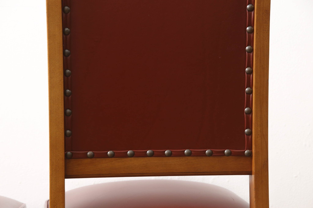中古　美品　横浜クラシック家具　ダニエル(daniel)　ミッシェル　本革　クラシカルな雰囲気漂うデザインがおしゃれなレザーチェア2脚セット(ダイニングチェア、椅子、本革)(1脚定価約20万円)(R-063230)