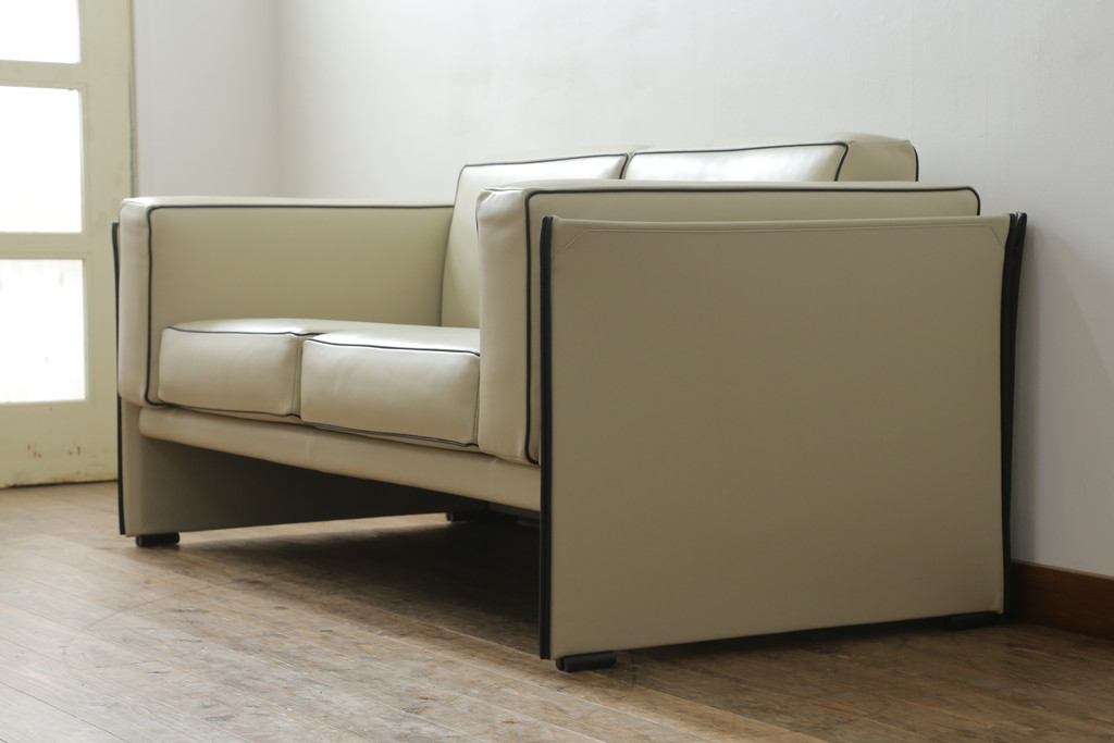 401 BREAK（ブレーク アームチェア） Cassina | カッシーナ