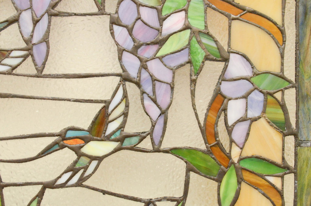 アンティーク建具　鳥と花の華やかな図柄が存在感を放つステンドグラス1枚(明り取り、明かり取り、窓)(R-072120)