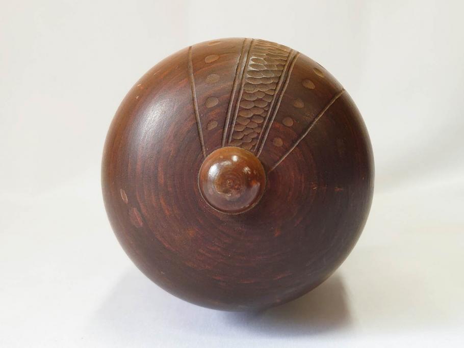 内閣総理大臣賞受賞作家 関口三作　創作こけし　「武人」　高さ 約52.5cm　匠の卓越したデザイン性が光るこけし(郷土人形玩具、伝統工芸、民芸品、置物、ディスプレイ、木彫　木製、共箱付き)(R-079507)