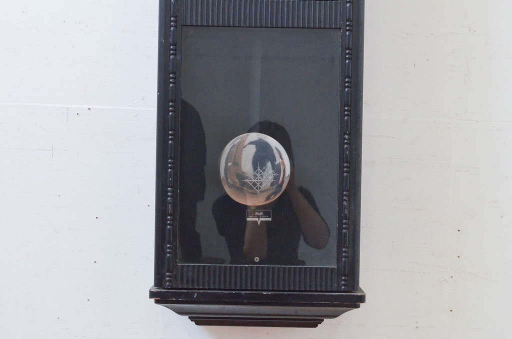 和製アンティーク　Meiji(明治時計社)　30DAY　落ち着いた色合いと彫刻が美しい大振りの掛け時計(柱時計、古時計、振り子時計)(R-072226)