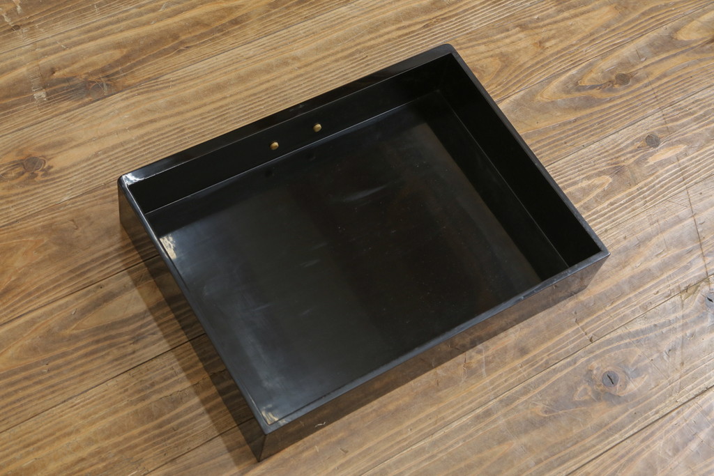 中古　輪島塗り　明斎　内扉にも精細で美しい蒔絵が施された贅沢な漆塗りの飾り棚(茶棚、違い棚、収納棚、戸棚)(定価約300万円)(R-079545)