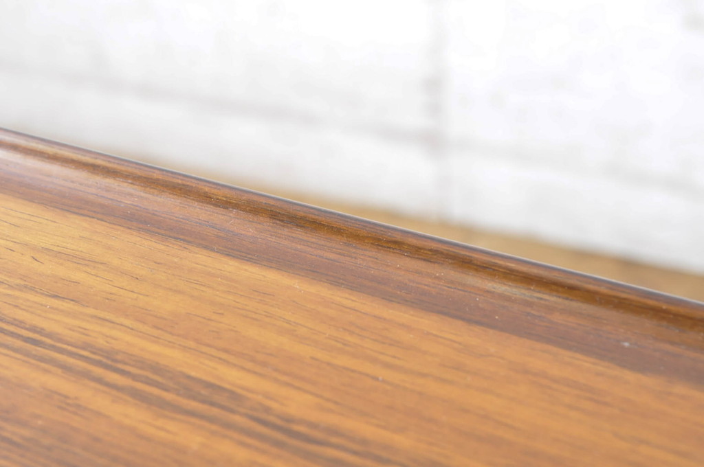 イギリスビンテージ　Lloyd's Antiques(ロイズ・アンティークス)取り扱い　ローズウッド　洗練された佇まいが気品あふれるセンターテーブル(リビングテーブル、ローテーブル、英国、ヴィンテージ)(R-065860)
