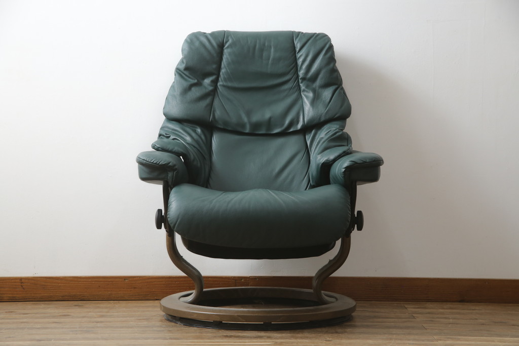 中古　EKORNES(エコーネス)　本革　ロングセラー!!一番人気のストレスレス レノ クラシック(M)(レザー、アームチェア、リクライニングチェア、椅子、一人掛けソファ、1Pソファ)(R-079033)