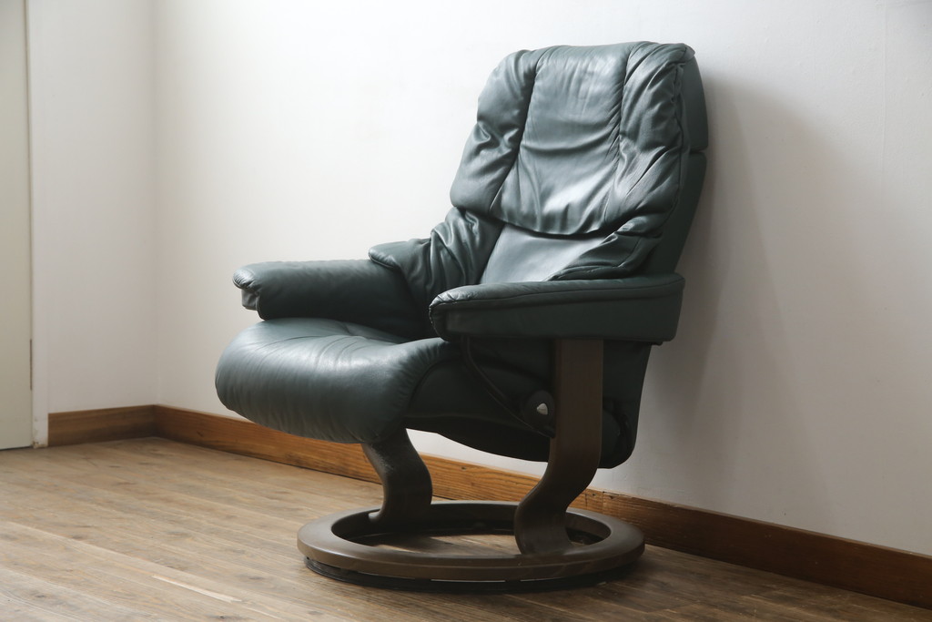 中古　EKORNES(エコーネス)　本革　ロングセラー!!一番人気のストレスレス レノ クラシック(M)(レザー、アームチェア、リクライニングチェア、椅子、一人掛けソファ、1Pソファ)(R-079033)