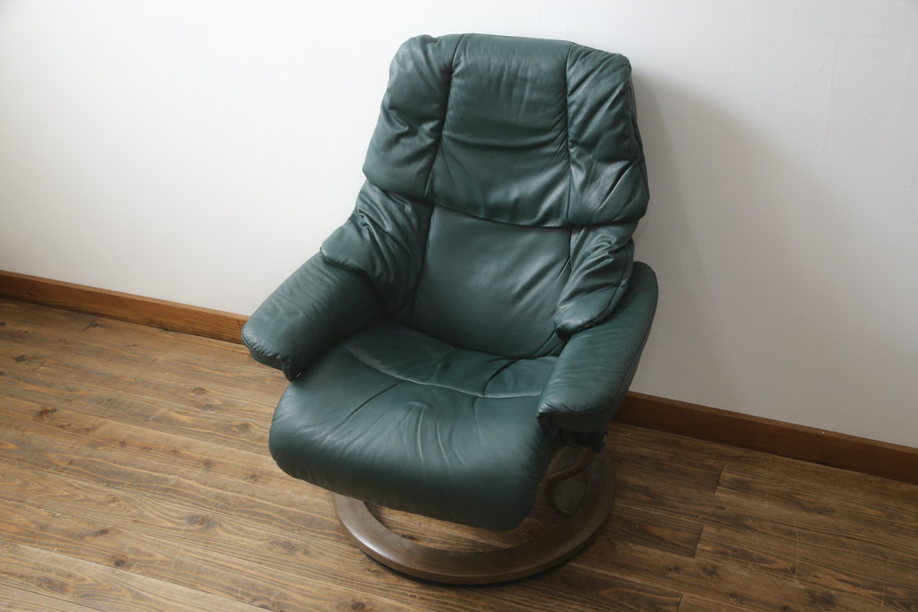 中古　EKORNES(エコーネス)　本革　ロングセラー!!一番人気のストレスレス レノ クラシック(M)(レザー、アームチェア、リクライニングチェア、椅子、一人掛けソファ、1Pソファ)(R-079033)
