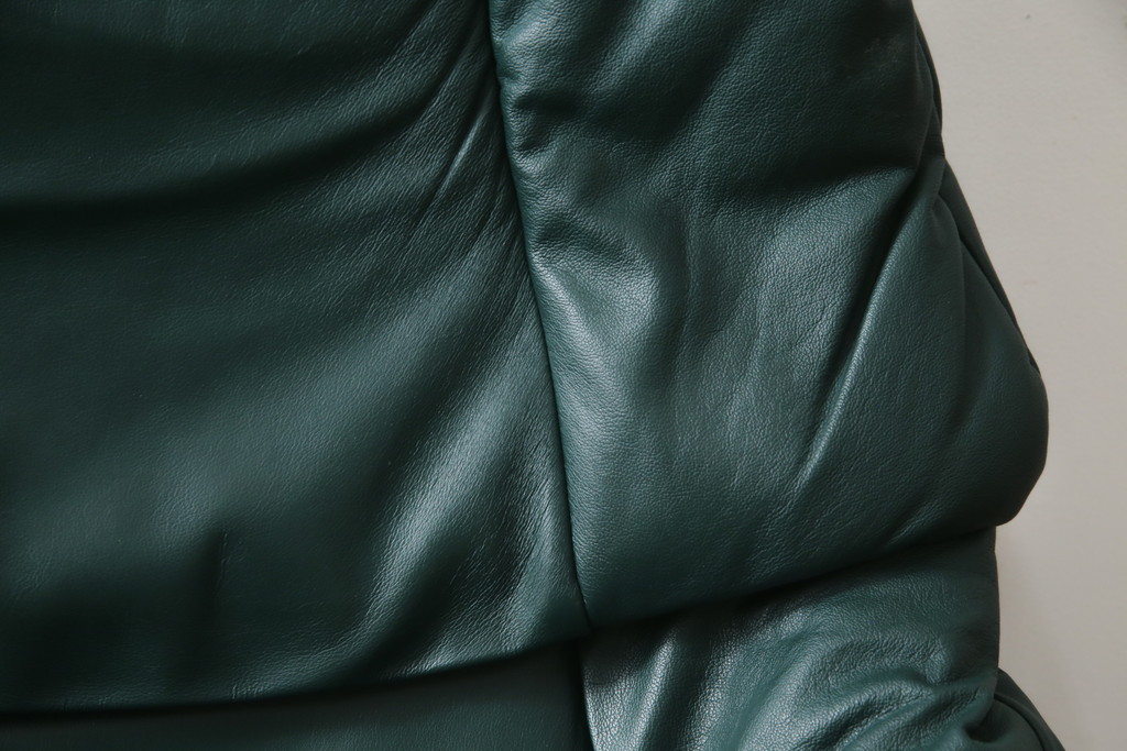 中古　EKORNES(エコーネス)　本革　ロングセラー!!一番人気のストレスレス レノ クラシック(M)(レザー、アームチェア、リクライニングチェア、椅子、一人掛けソファ、1Pソファ)(R-079033)