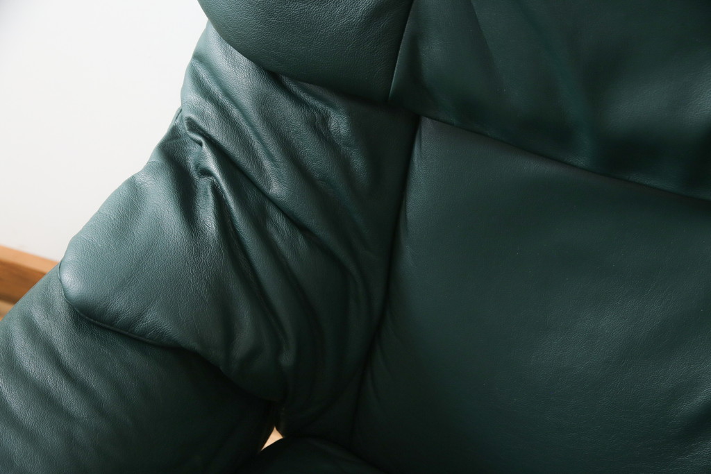 中古　EKORNES(エコーネス)　本革　ロングセラー!!一番人気のストレスレス レノ クラシック(M)(レザー、アームチェア、リクライニングチェア、椅子、一人掛けソファ、1Pソファ)(R-079033)