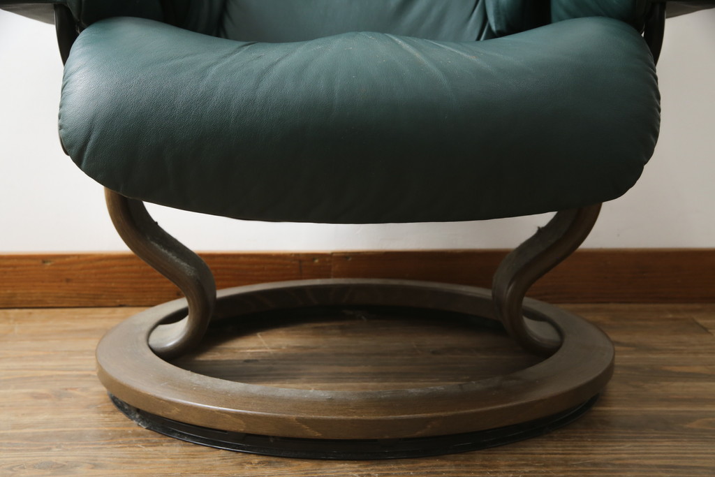 中古　EKORNES(エコーネス)　本革　ロングセラー!!一番人気のストレスレス レノ クラシック(M)(レザー、アームチェア、リクライニングチェア、椅子、一人掛けソファ、1Pソファ)(R-079033)
