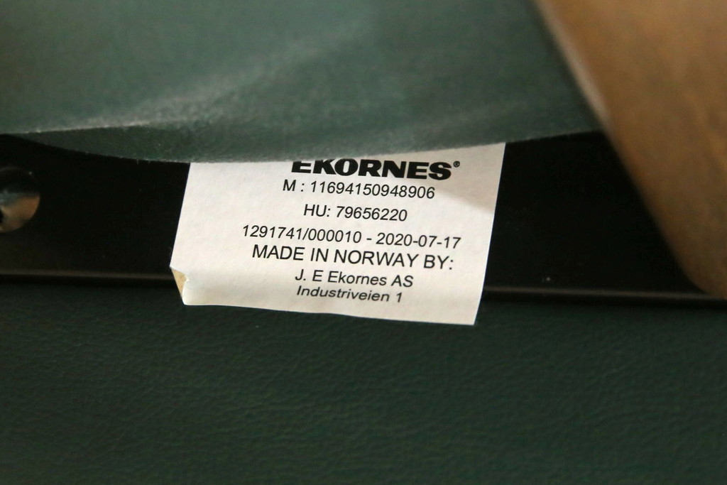 中古　EKORNES(エコーネス)　本革　ロングセラー!!一番人気のストレスレス レノ クラシック(M)(レザー、アームチェア、リクライニングチェア、椅子、一人掛けソファ、1Pソファ)(R-079033)