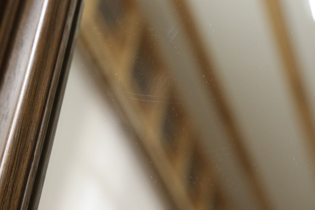 中古　美品　DREXEL HERITAGE(ドレクセルヘリテイジ)　シンプルなデザインの中にも品の良さが感じられるウォールミラー(壁掛け鏡)(R-059779)