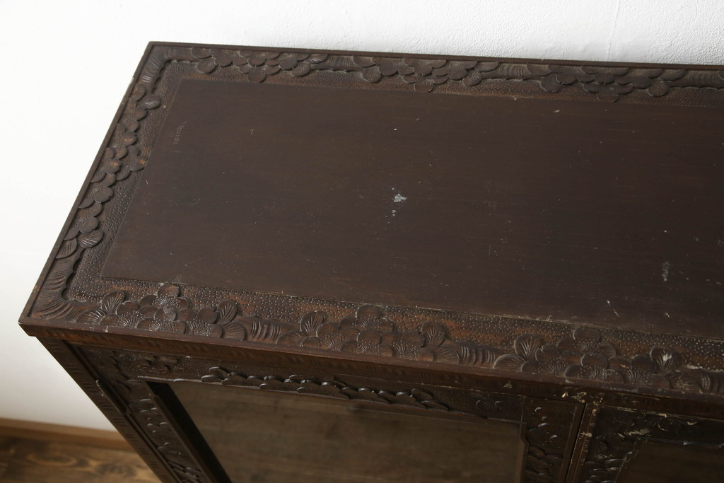 中古　美品　伝統工芸　軽井沢彫り　和モダンな雰囲気漂う本箱(収納棚、戸棚、ブックケース、書棚、飾り棚、キャビネット)(R-060035)
