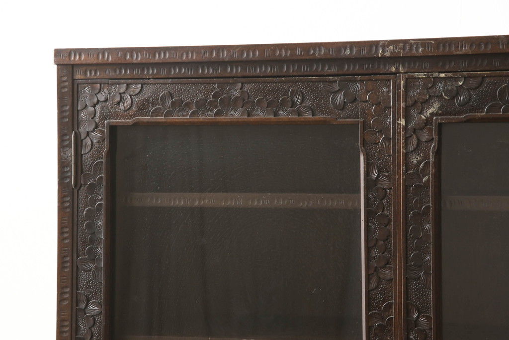 中古　美品　伝統工芸　軽井沢彫り　和モダンな雰囲気漂う本箱(収納棚、戸棚、ブックケース、書棚、飾り棚、キャビネット)(R-060035)