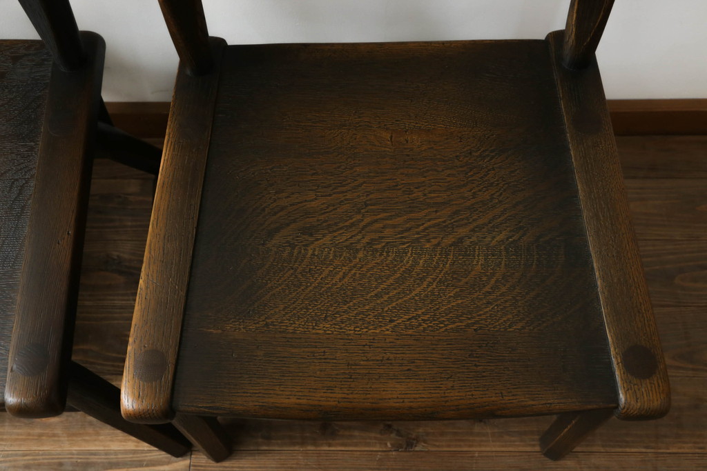 中古　美品　飛騨産業　PROVINCIAL(プロヴィンシャル・プロビンシャル)　シックな色合いと曲線を描くデザインが魅力的なブレースバックチェア4脚セット(ダイニングチェア、板座チェア)(定価4脚で約44万円)(R-073273)