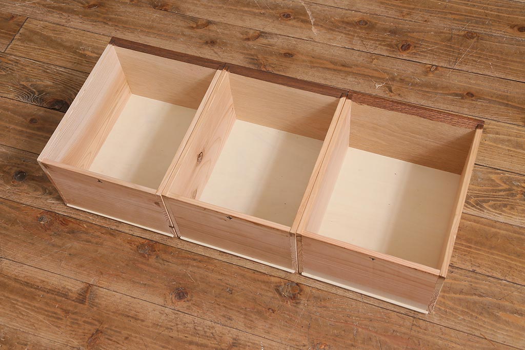 【オーダー注文・受注生産商品】ラフジュ工房オリジナル　古材使用　リメイク家具　パタパタ扉　ディスプレイを楽しめるキャビネット(収納棚、リビングボード)