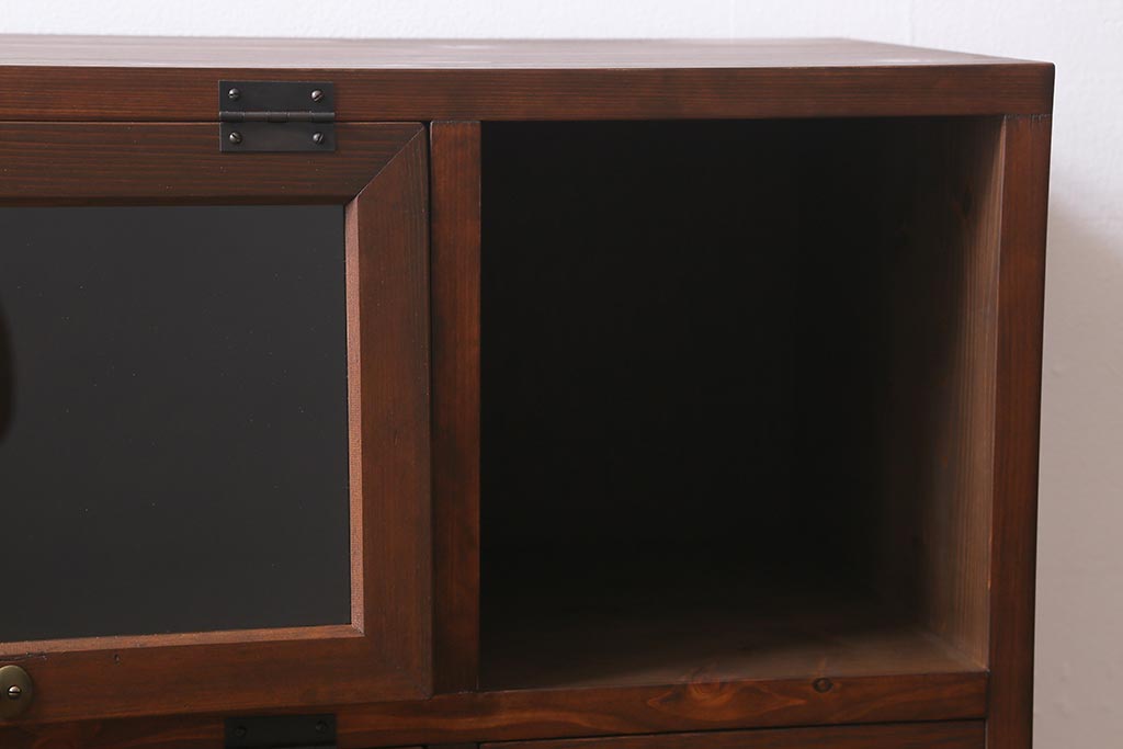 【オーダー注文・受注生産商品】ラフジュ工房オリジナル　古材使用　リメイク家具　パタパタ扉　ディスプレイを楽しめるキャビネット(収納棚、リビングボード)