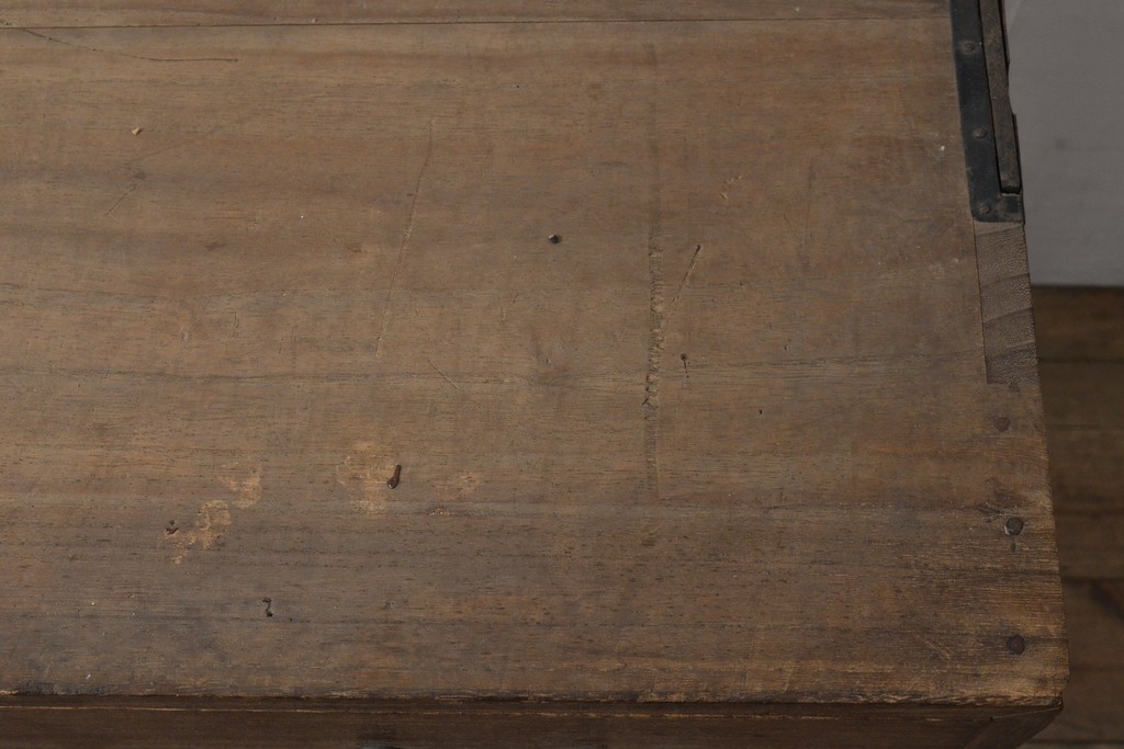 和製アンティーク　レトロ家具　昭和中期　桐材　素朴な風合いが味わい深い箪笥3段(ローボード、テレビ台、チェスト、引き出し、桐箪笥、桐たんす)(R-055534)