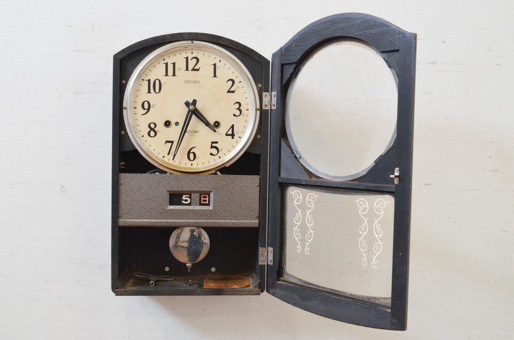 和製アンティーク　ペイント仕上げ限定　SEIKO(セイコー)　レトロな雰囲気漂う掛け時計(柱時計、古時計、振り子時計)(R-072238)