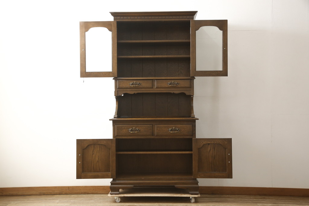 中古　横浜クラシック家具　ノックオンウッド(knockonwood)　Hand Made　上品なデザインが美しいカップボード(食器棚、飾り棚、戸棚、収納棚、キャビネット)(定価約55万円)(R-059932)