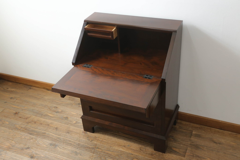 中古　美品　松本民芸家具　スタイリッシュなデザインが美しいライティングビューロー(机、在宅ワーク、在宅用ワークデスク、引き出し、チェスト)(R-067975)