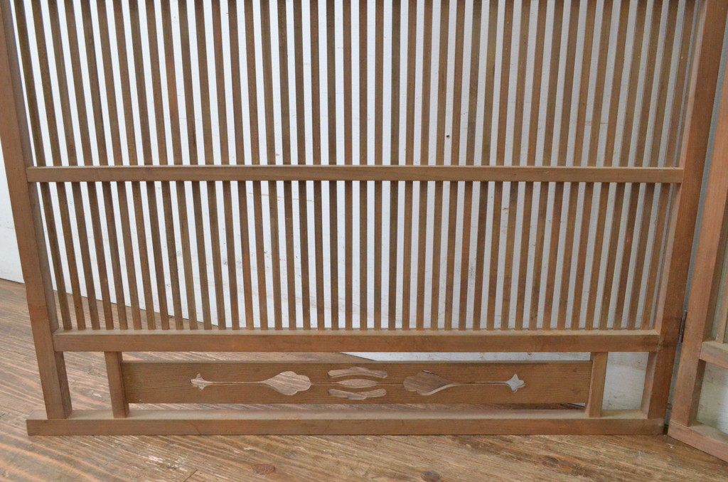 和製アンティーク　上品な透かし彫りと縦格子の折り畳み衝立(衝立て、パーテーション、目隠し)(R-065033)