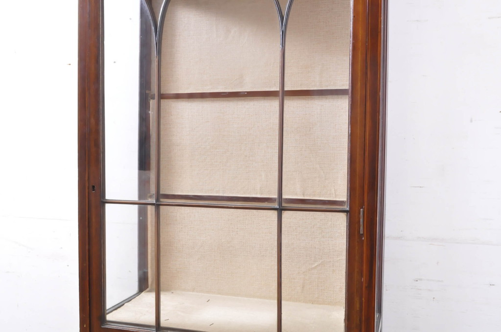 イギリスアンティーク　象嵌入り　洗練された上品な佇まいが魅力のマホガニー材製キャビネット(キュリオケース、ガラスケース、コレクションケース、飾り棚、陳列棚、英国)(R-065905)