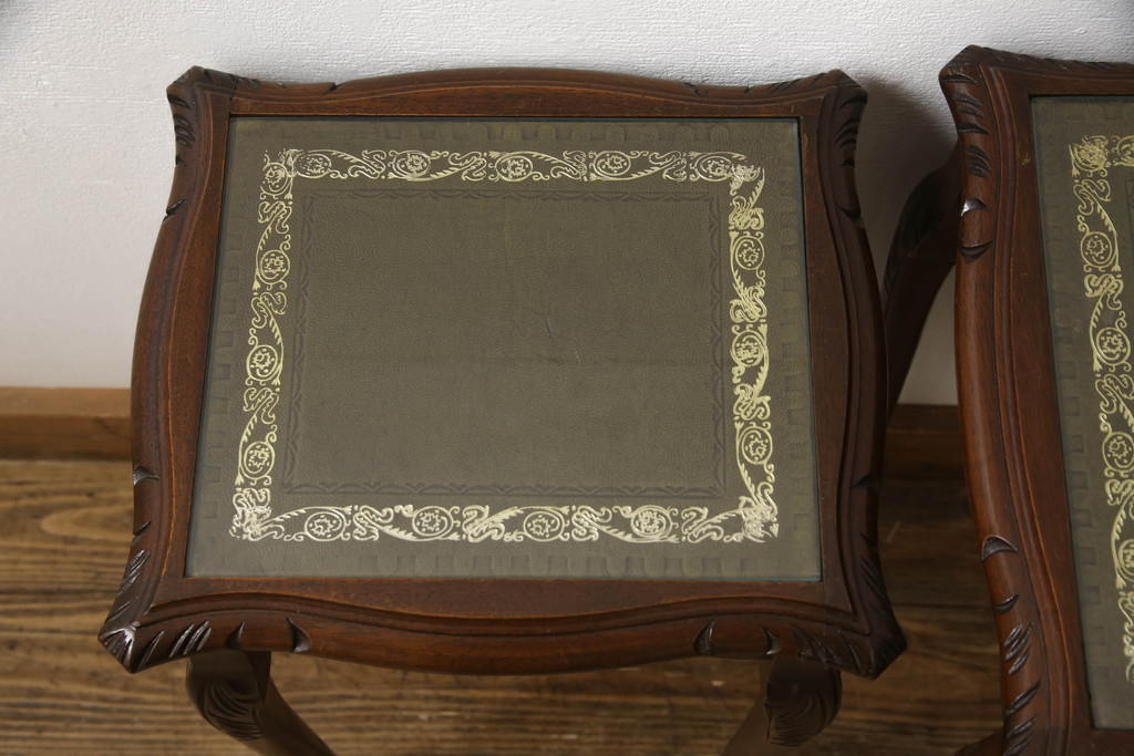 イギリスビンテージ　高級感あるレザートップのネストテーブル(ガラス天板付き、サイドテーブル、コーヒーテーブル、ヴィンテージ)(R-061127)