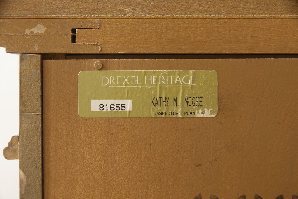 アメリカヴィンテージ　DREXEL HERITAGE(ドレクセルヘリテイジ)　アメリカモデル　マホガニー材を使用したクラシカルな佇まいのサイドボード(ビンテージ、サイドキャビネット、リビングボード、収納棚、戸棚)(R-060052)