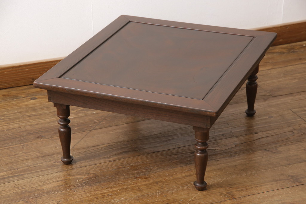 和製アンティーク　総ケヤキ材　挽き物の脚がレトロで可愛らしい角ちゃぶ台(テーブル、座卓)(R-051428)
