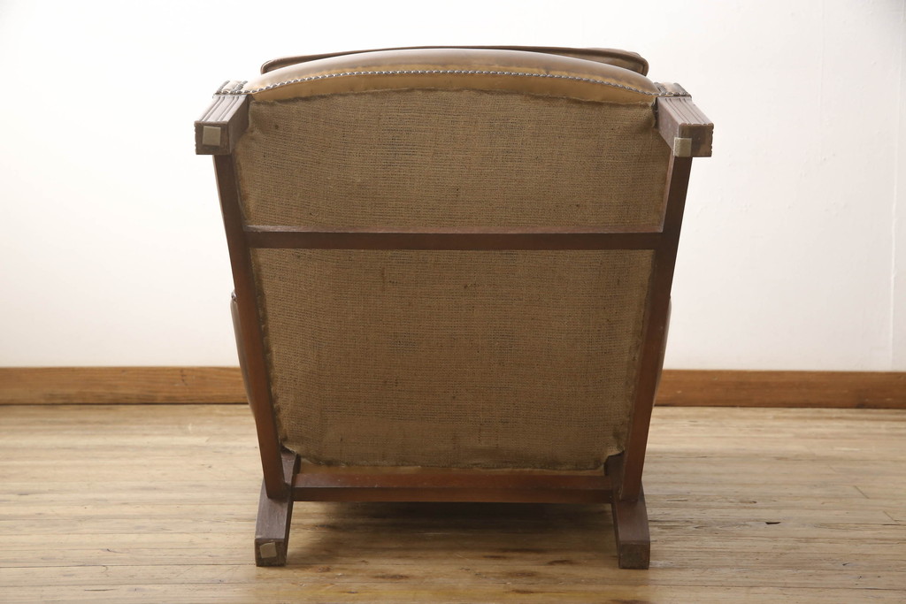 中古　イギリス　Lloyd's Antiques(ロイズ・アンティークス)取り扱い　レザー　羽のような美しいシルエットが魅力的なウィングバックチェア(一人掛けソファ、チェスターフィールド、サロンチェア、ウイングバック、英国)(R-066183)